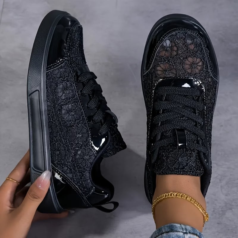 Black / 11