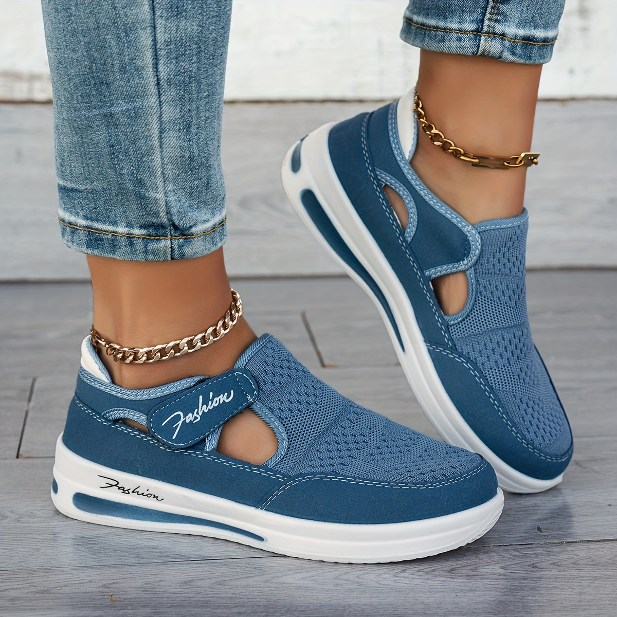 Blue / 43